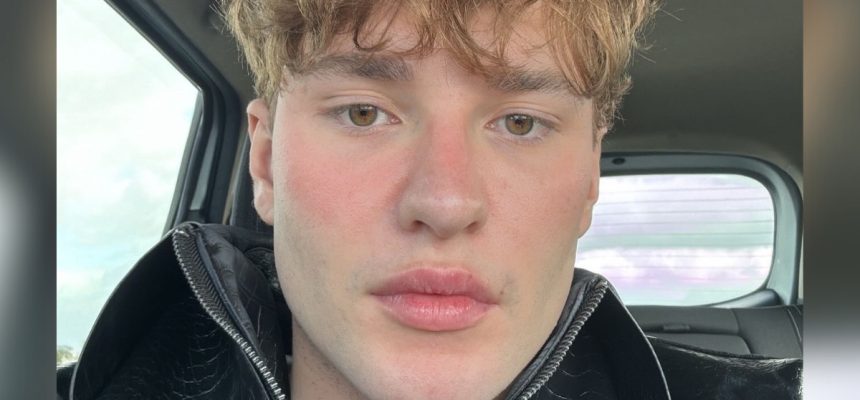 O influenciador é acusado de se passar por mulher para aplicar golpe e embolsar quase R$ 208 mil da vítima.